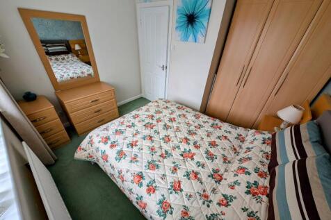 bed 2c.jpg