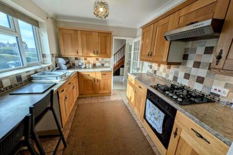 kitchen2.jpg