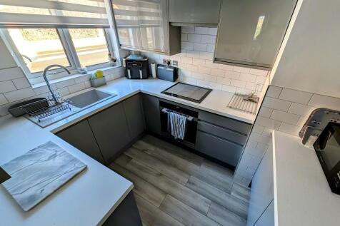 kitchen2.jpg