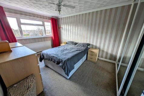 bed 1.jpg
