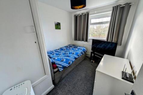 bed 3.jpg