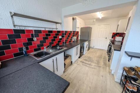 kitchen main.jpg