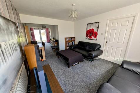 lounge through.jpg