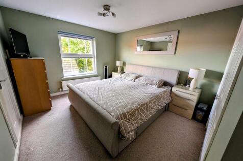 bed 1.jpg