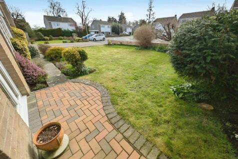 ca2e320b-front 20garden.jpg