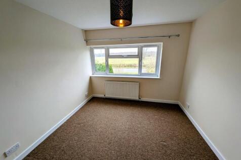 31 quedgeley bed 1.jpg
