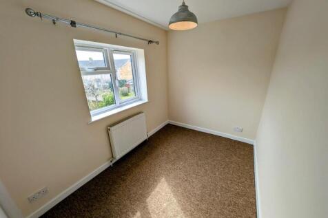 31 Quedgeley bed 3.jpg