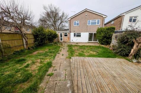 31 Quedgeley rear garden 2.jpg