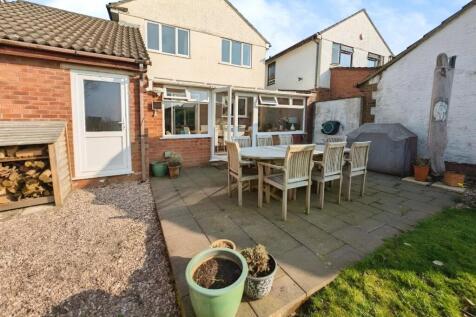 9fded33b-patio.jpg