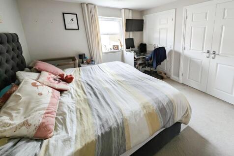 bed 1.jpg