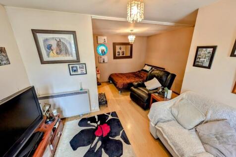 59 Home Orchard lounge 2.jpg