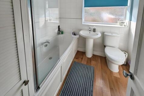 65a18527-bathroom.jpg