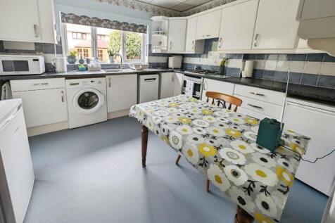 8d04348c-kitchen.jpg