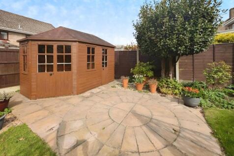 1e90af44-summerhouse.jpg