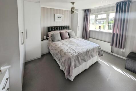 7af467a8-bed 201.jpg
