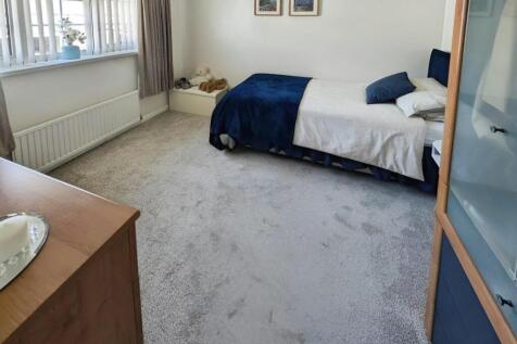 8d82855a-bed 20 202.jpg