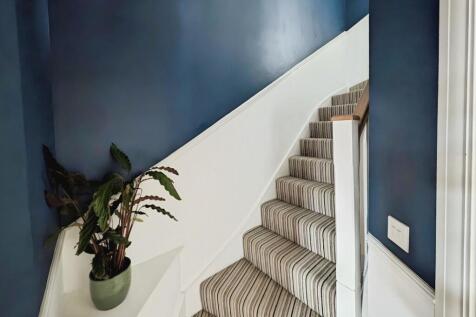 5ebcf273-stairs.jpg