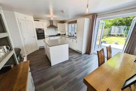 c3585d4d-kitchen.jpg