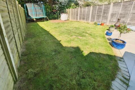 ae5e8d00-lawn.jpg