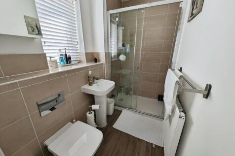 227e1b2c-ensuite.jpg