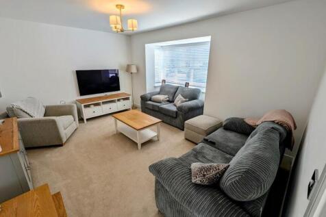 10 Pennington Road lounge.jpg
