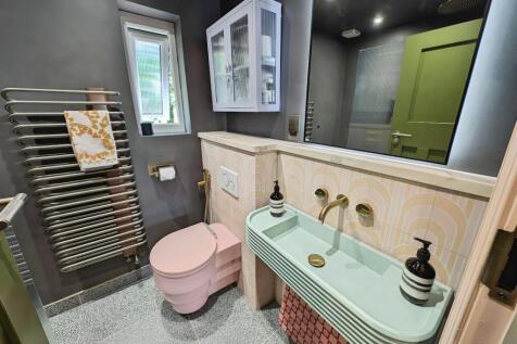 shower 20a.jpg