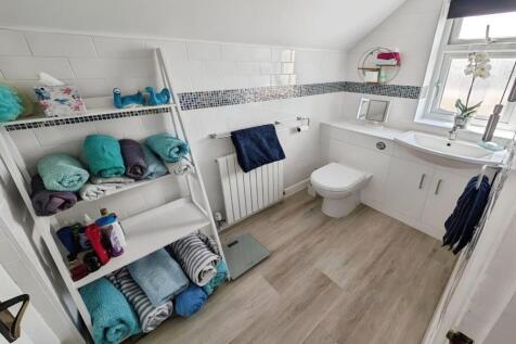 6d937f90-showr 20room.jpg