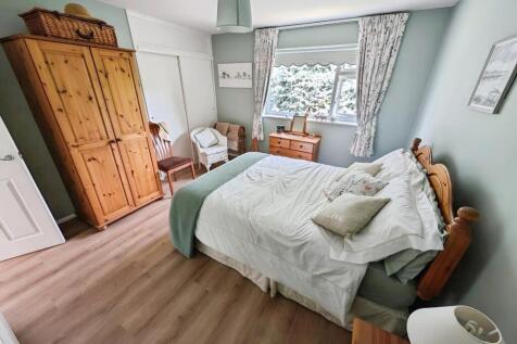 6f6093df-bed 202.jpg