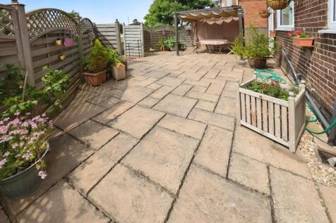 33ea8df0-patio.jpg