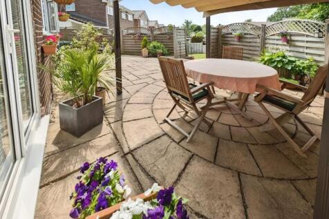 f6143f03-patio 202.jpg