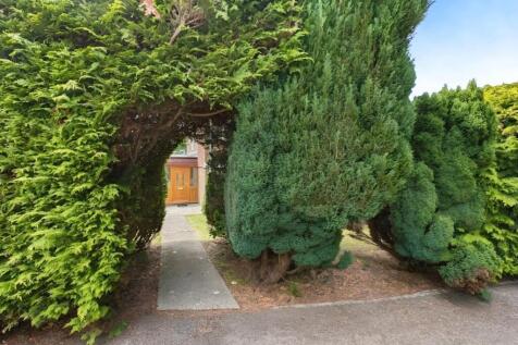 17d607fd-secret 20entrance.jpg