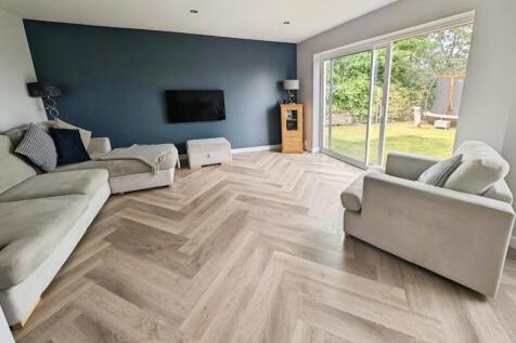 c1a85d84-lounge.jpg