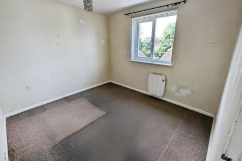 dc596b0b-bedroom.jpg