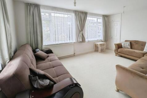 b2c34ac3-lounge.jpg
