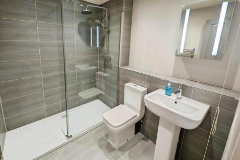 a538960b-shower.jpg