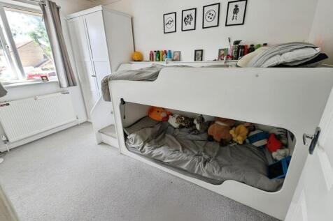 92e1bebf-bed 202.jpg