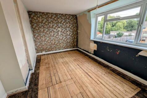 16 Orchard Close Bed 1.jpg