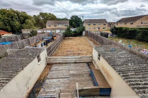 16 Orchard Close Rear Garden 4.jpg