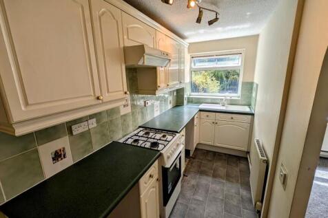 61 Canterbury Close kit 2.jpg