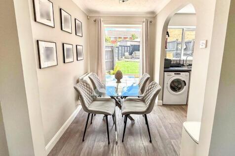 22 Coopers dining area.jpg