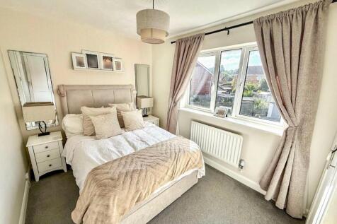 22 Coopers BED 1E.jpg