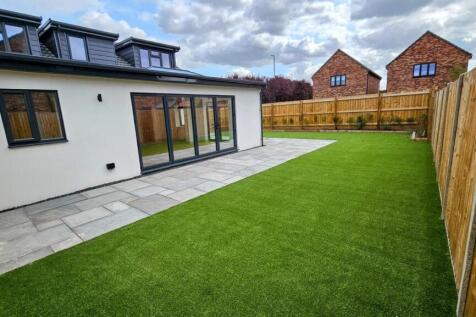 119 Bristol Road garden 2.jpg