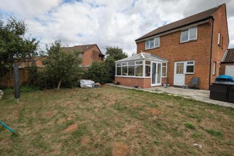 3 Mountbatten rear garden 2.jpg