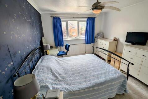 3 Mountbatten bed 1 2.jpg