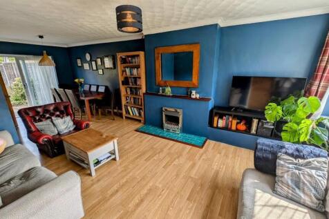 5 Sunningdale lounge.jpg