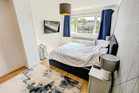 145 Finch bedroom i e.jpg