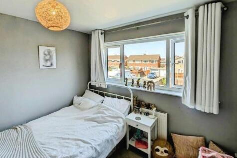 145 Finch bed 2 a.jpg