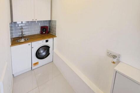 145 Finch utility a.jpg