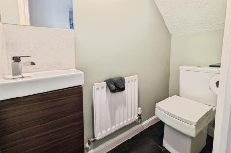 pbox-bathroom-327599.jpg