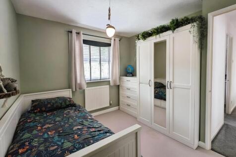 pbox-bedroom-327599.jpg